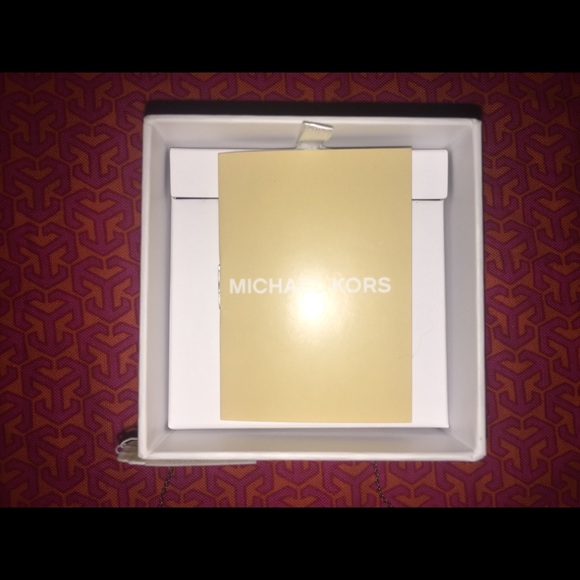 Michael Kors Necklace *BNWT* - Picture 4 of 8